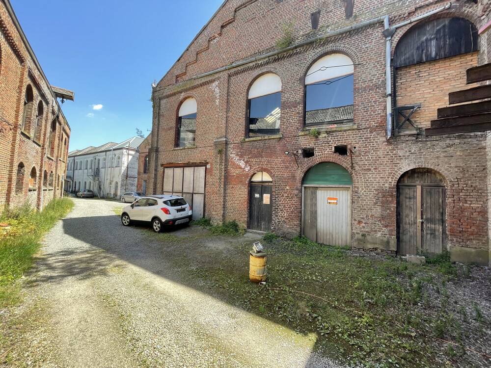 Commerce à vendre à Braine-le-Comte 7090 495000.00€  chambres 1955.00m² - annonce 548306