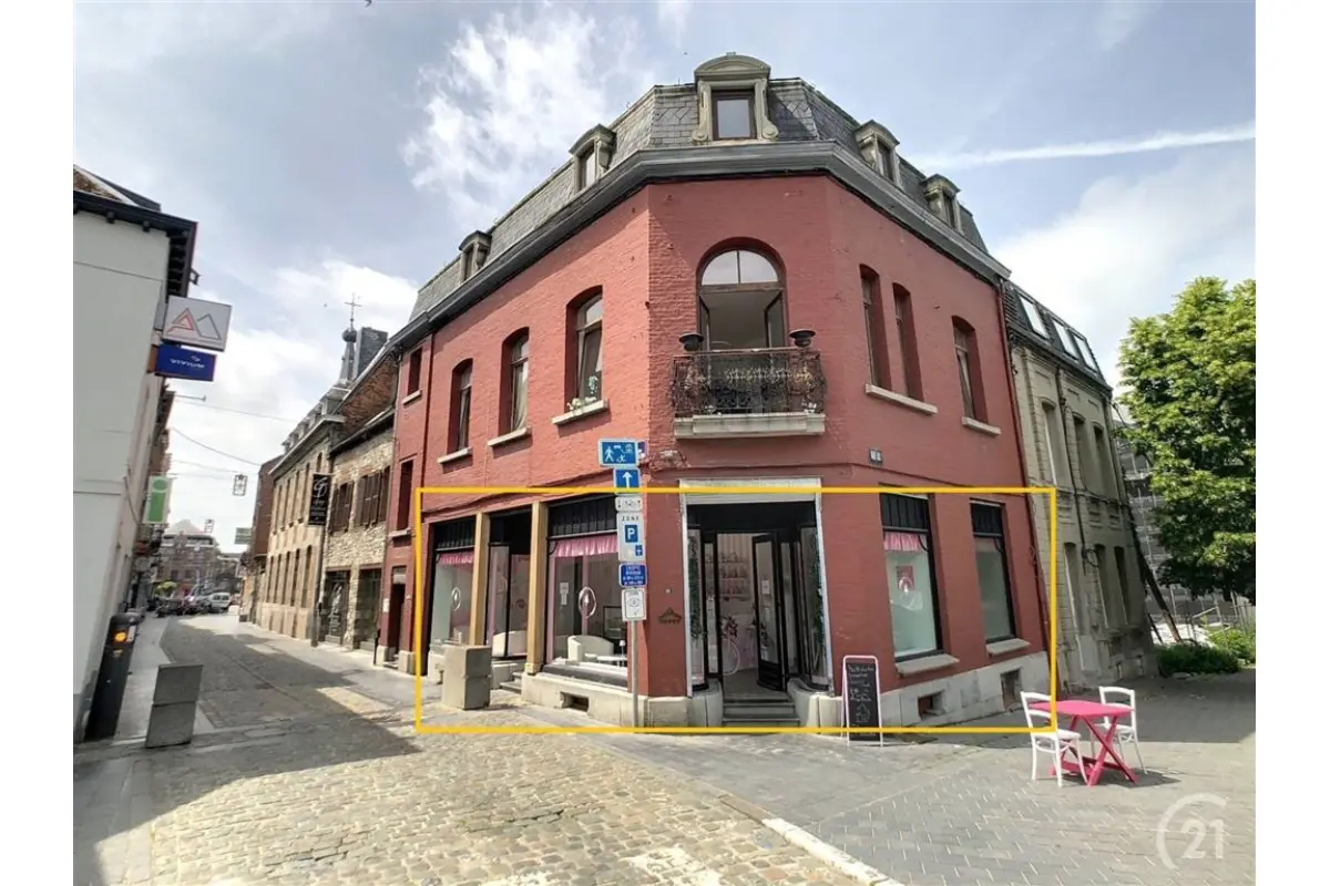 Commerce à louer à Chimay 6460 800.00€  chambres m² - annonce 547746