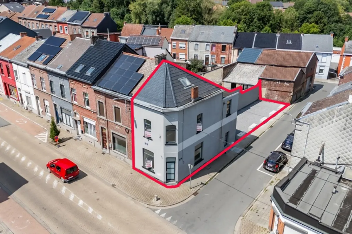 Immeuble de rapport - Immeuble à appartement à vendre à Courcelles 6180 249000.00€ 2 chambres 152.00m² - annonce 549251