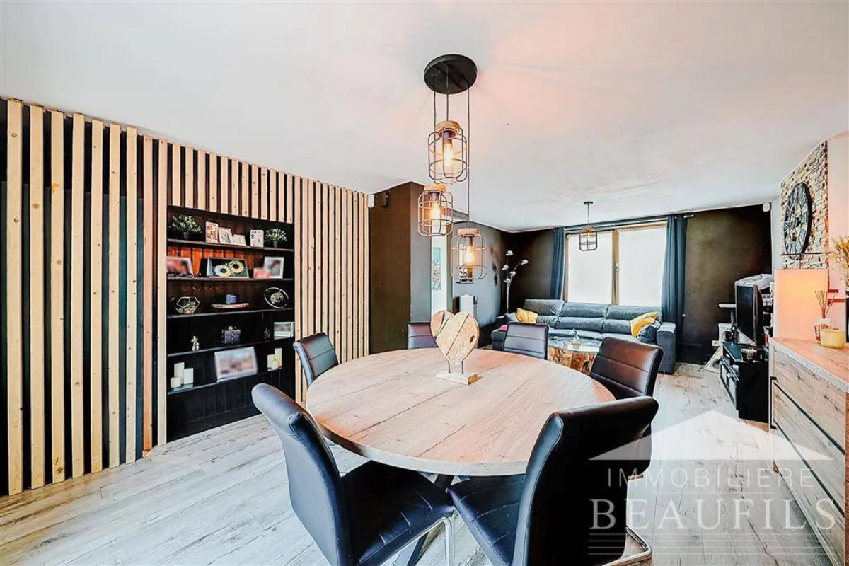 Maison à vendre à Roux 6044 250000.00€ 2 chambres 143.00m² - annonce 551570