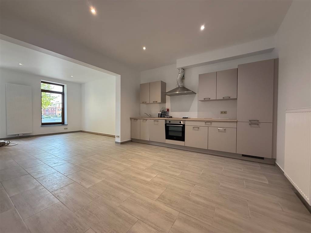 Appartement à louer à Leuze-en-Hainaut 7900 700.00€ 1 chambres 80.00m² - annonce 552609