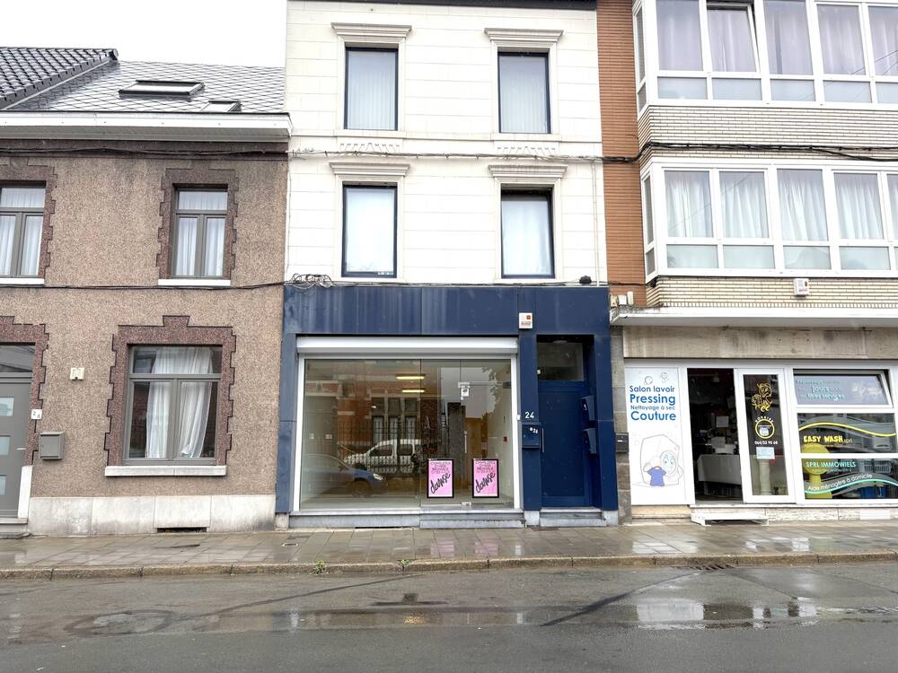 Commerce à à La Louvière 7100 700.00€ chambres 90.00m² - annonce 552180