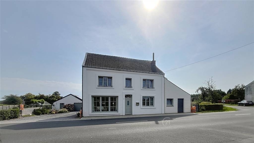 Bungalow à vendre à Seloignes 6596 260000.00€ 4 chambres 185.00m² - annonce 553000