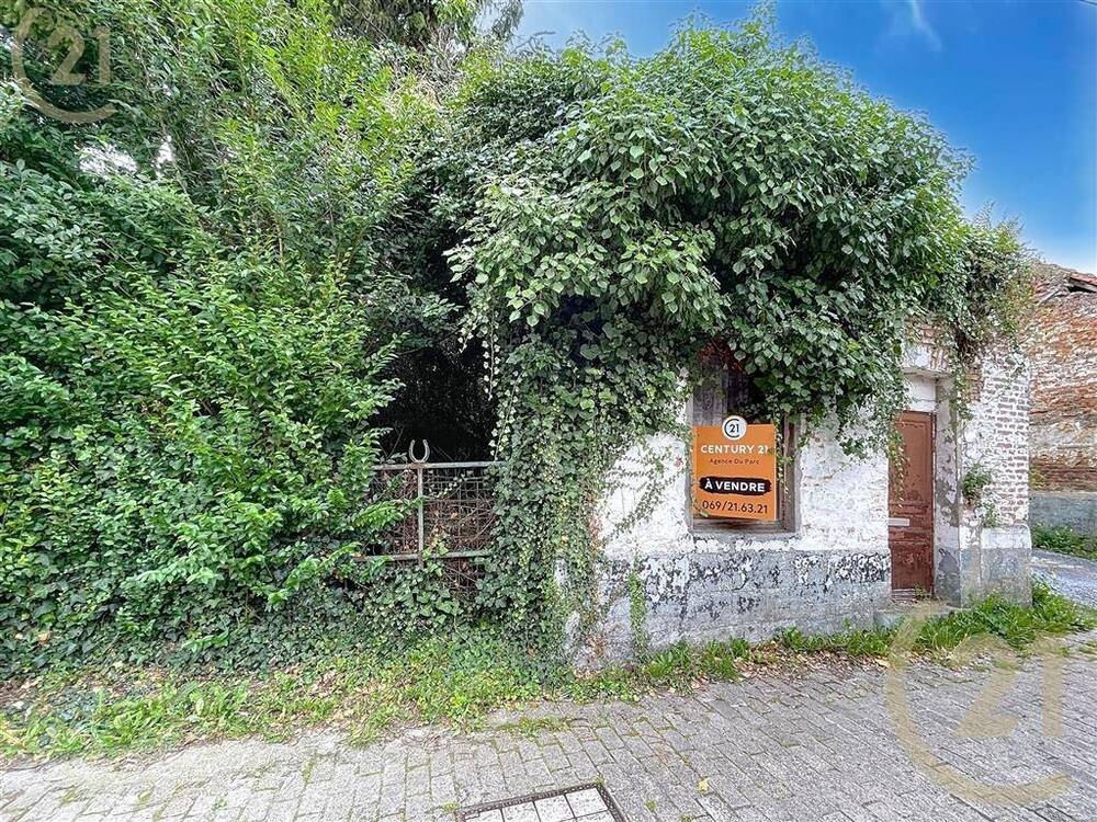 Terrain à vendre à Leuze-en-Hainaut 7900 30000.00€  chambres m² - annonce 553161