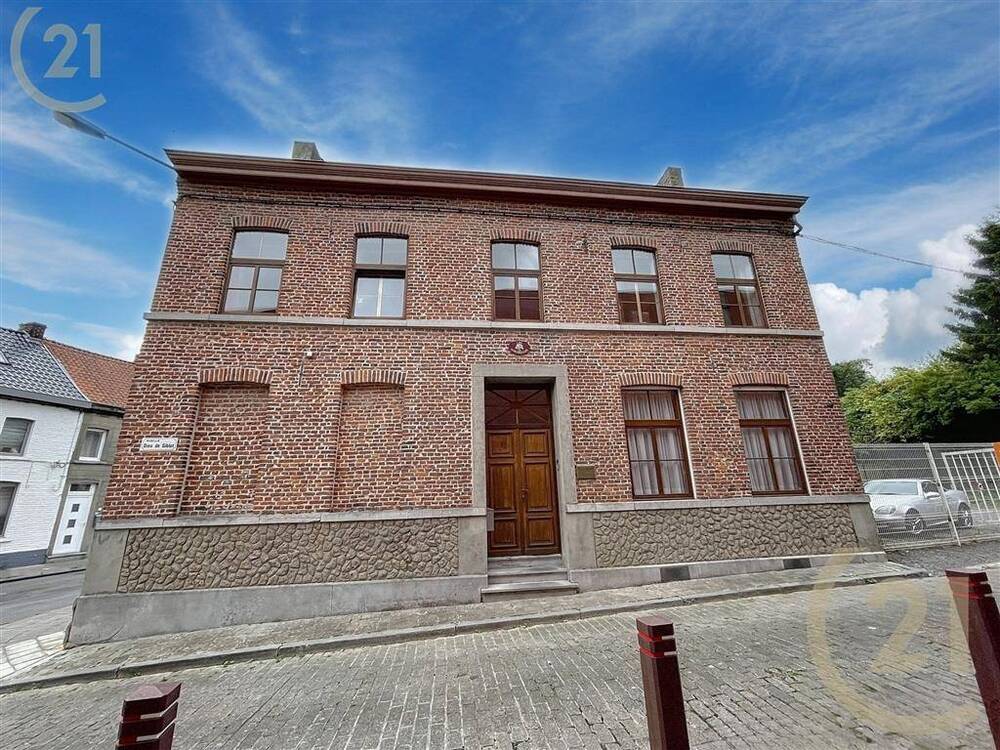 Maison à vendre à Leuze-en-Hainaut 7900 260000.00€ 4 chambres 311.00m² - annonce 553159