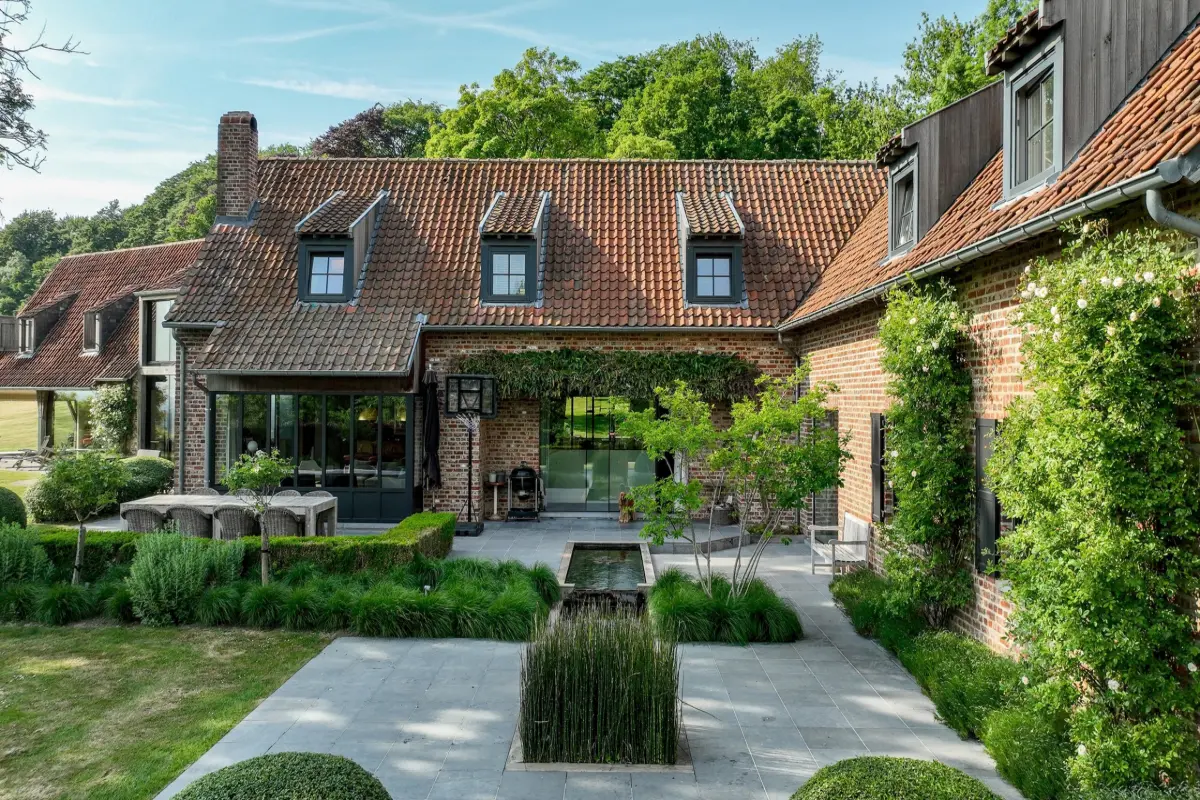 Maison à vendre à Mont-Saint-Aubert 7542 3000000.00€ 4 chambres 700.00m² - annonce 554964