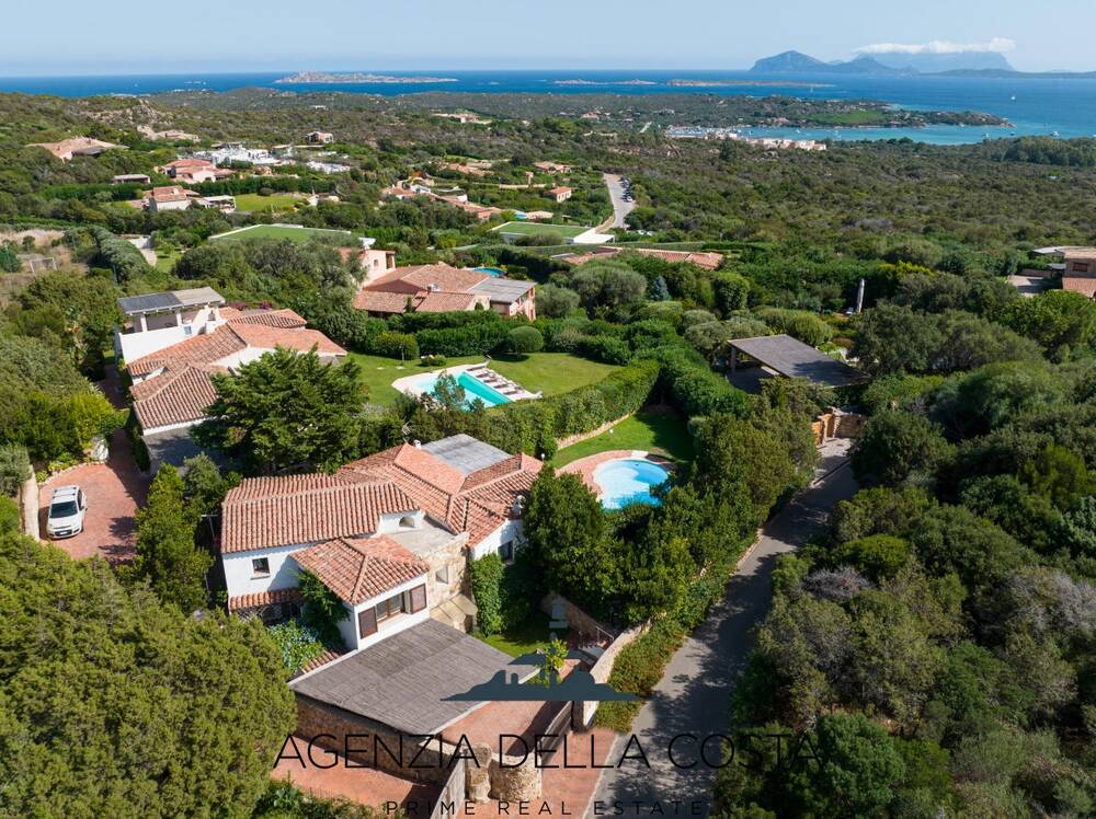 Maison à  à Haine-Saint-Paul 7100 2000000.00€  chambres m² - annonce 557416