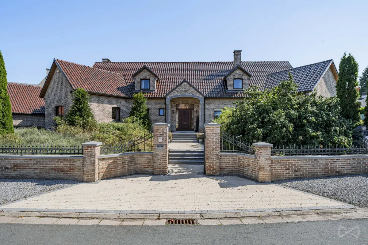 Maison à vendre à Aiseau 6250 947000.00€ 4 chambres 430.00m² - annonce 558024