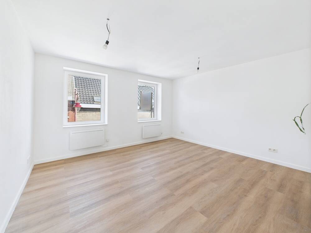 Appartement à vendre à Leuze-en-Hainaut 7900 139000.00€ 1 chambres 60.00m² - annonce 558324