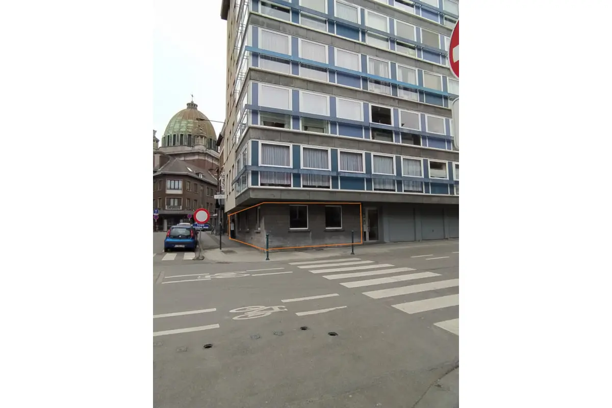 Commerce à vendre à Charleroi 6000 79000.00€ 1 chambres 65.00m² - annonce 559304