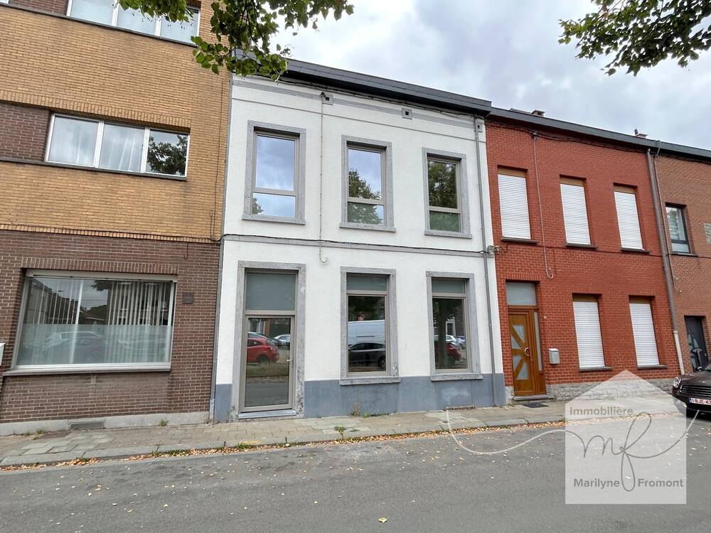 Maison à louer à La Louvière 7100 1200.00€ 5 chambres 210.00m² - annonce 559155