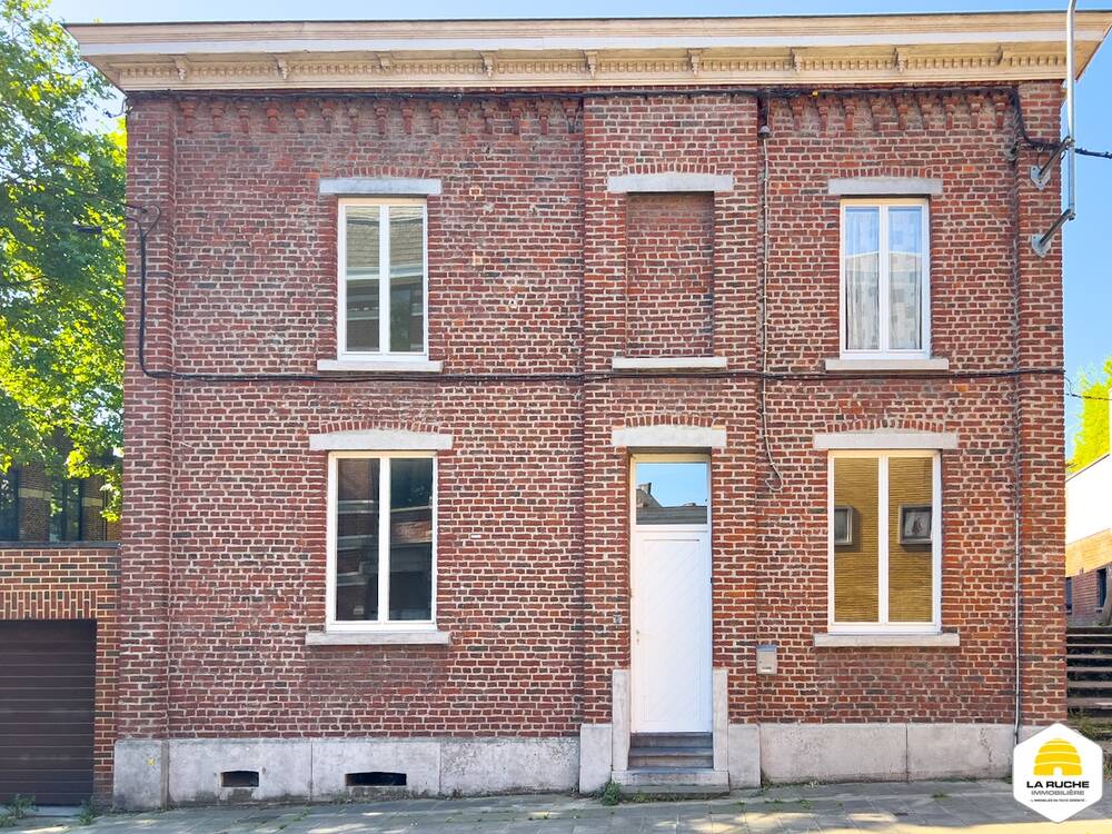 Immeuble de rapport - Immeuble à appartement à vendre à Monceau-sur-Sambre 6031 185000.00€ 4 chambres 148.00m² - annonce 560225
