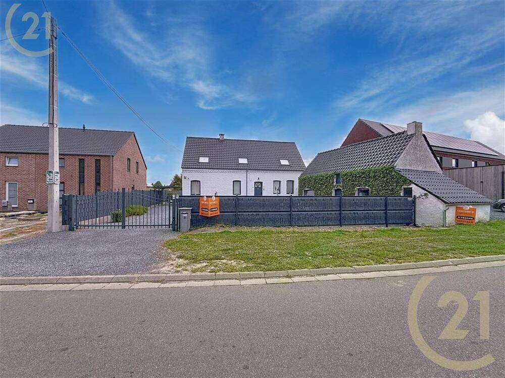 Bungalow à vendre à Tourpes 7904 399000.00€ 3 chambres 194.00m² - annonce 559911