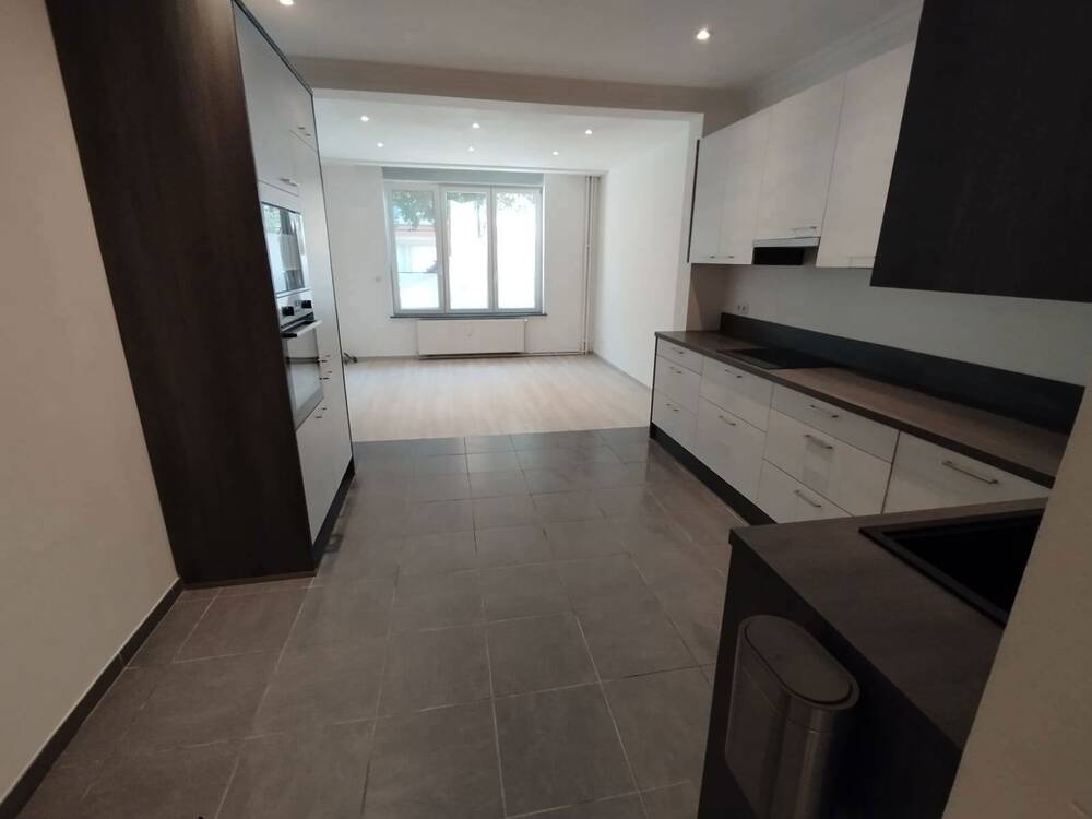 Appartement à à Anderlecht 1070 262000.00€ 2 chambres 70.00m² - annonce 560210