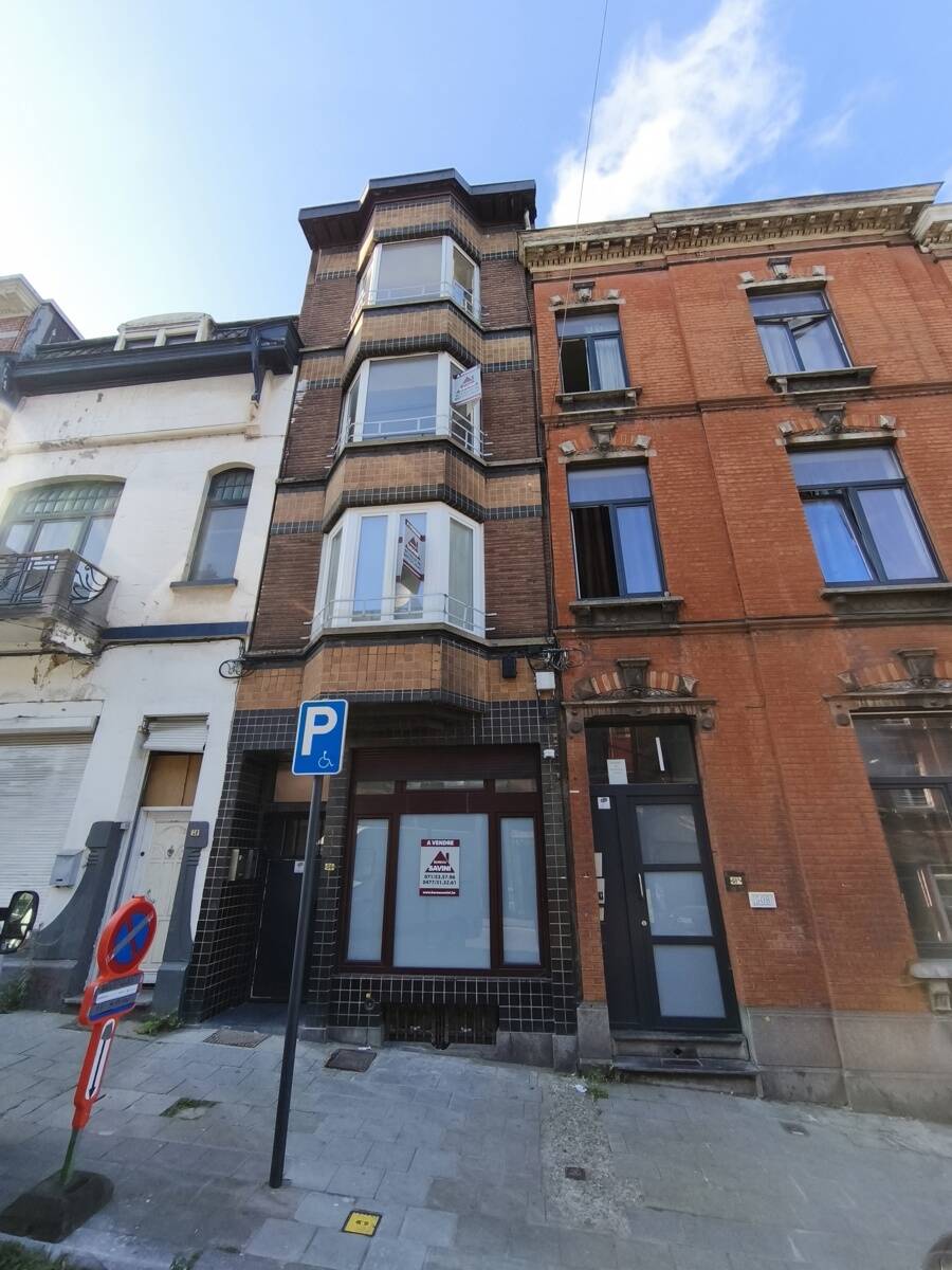 Maison à vendre à Charleroi 6000 325000.00€ 6 chambres m² - annonce 559997