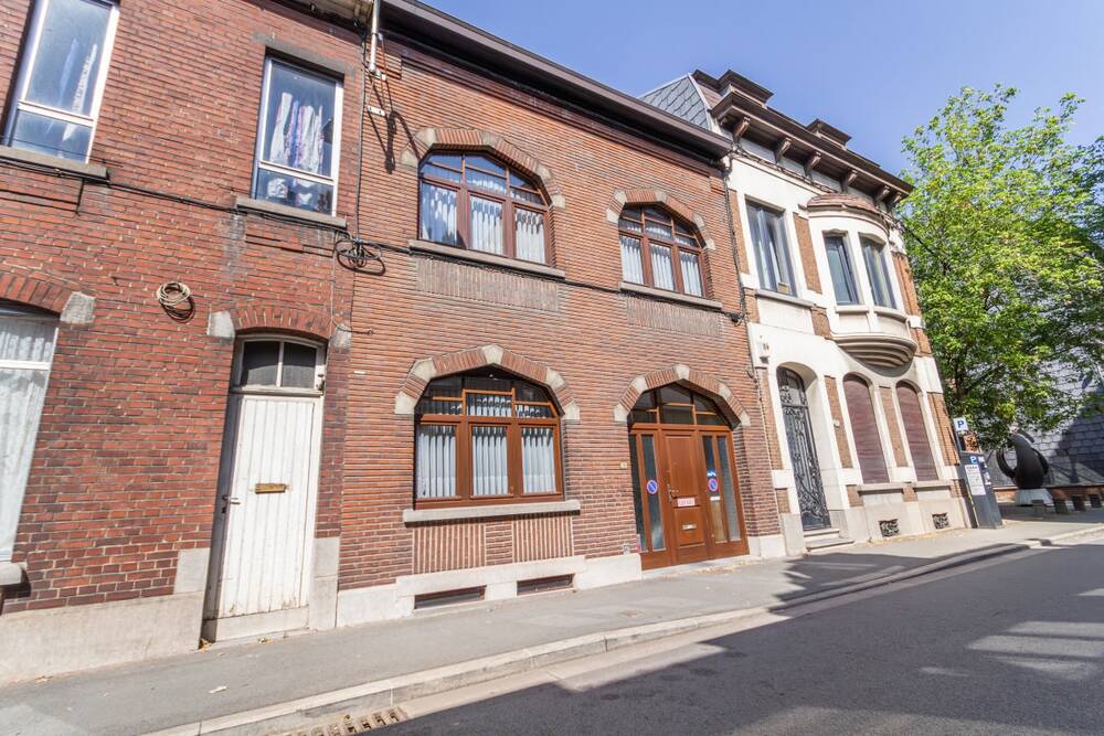 Maison à vendre à Charleroi 6000 218000.00€ 3 chambres 180.00m² - annonce 560395