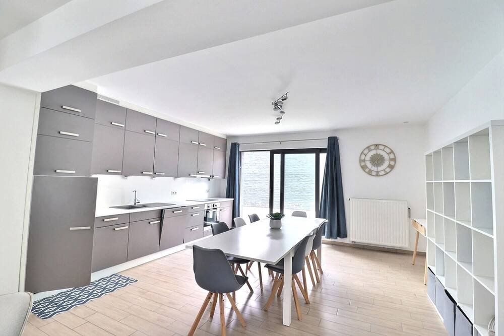 Appartement à à Mons 7000 950.00€ 2 chambres 110.00m² - annonce 560630