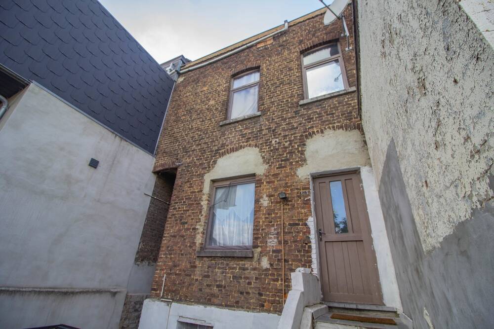 Maison à à Châtelineau 6200 89000.00€ 1 chambres 80.00m² - annonce 561482