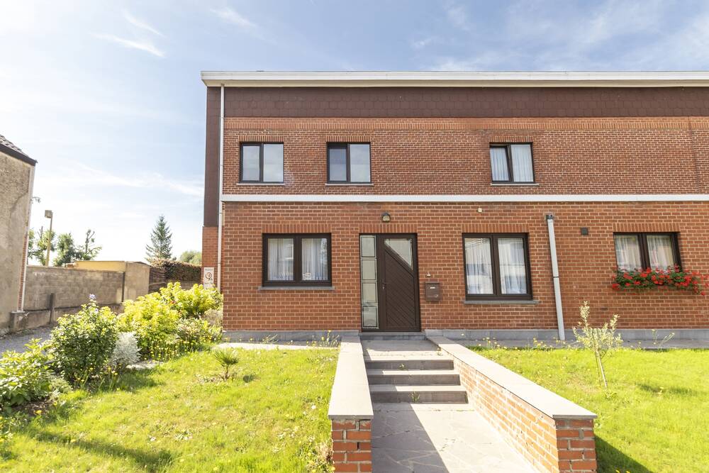 Appartement à vendre à Trazegnies 6183 120000.00€ 3 chambres 95.00m² - annonce 561307