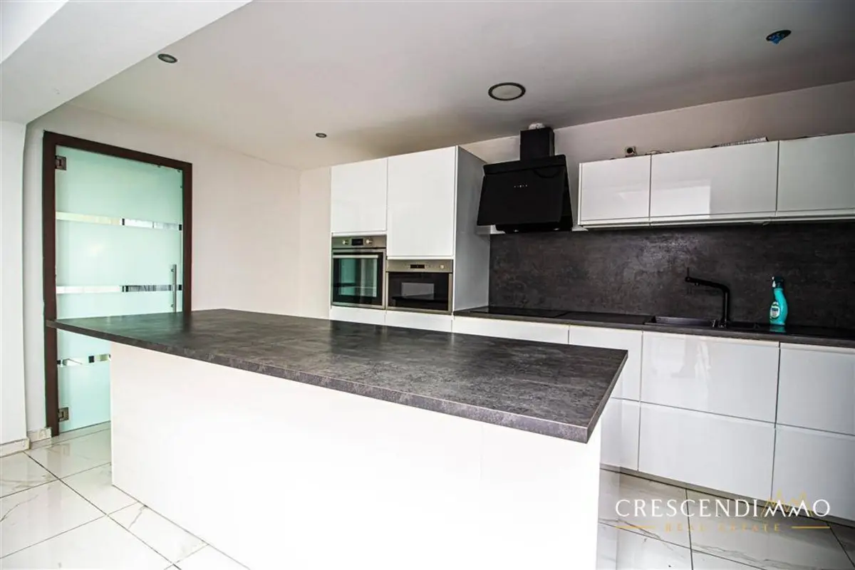 Maison à vendre à Haine-Saint-Paul 7100 175000.00€ 3 chambres 144.00m² - annonce 562787