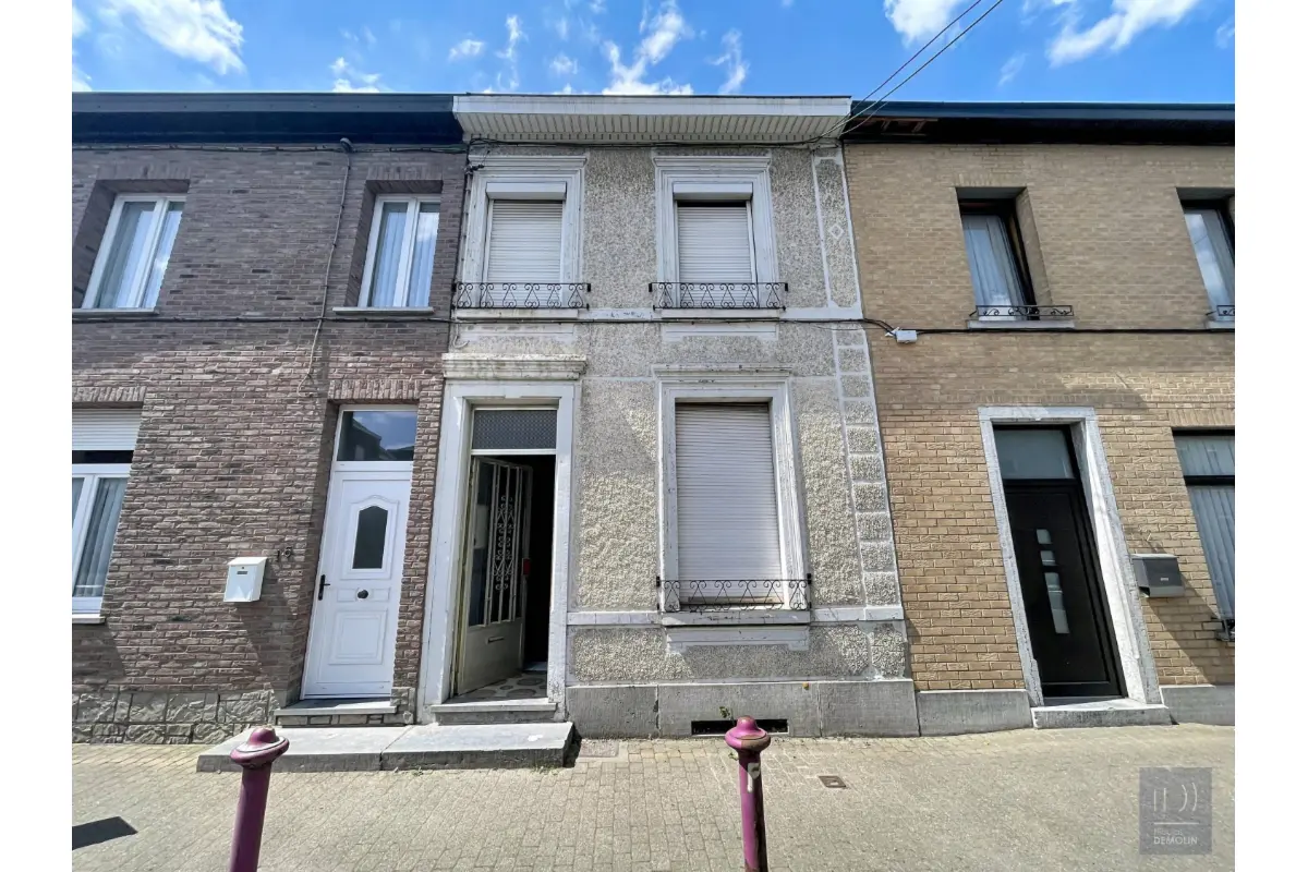 Maison à vendre à La Hestre 7170 75000.00€ 4 chambres 137.00m² - annonce 564272