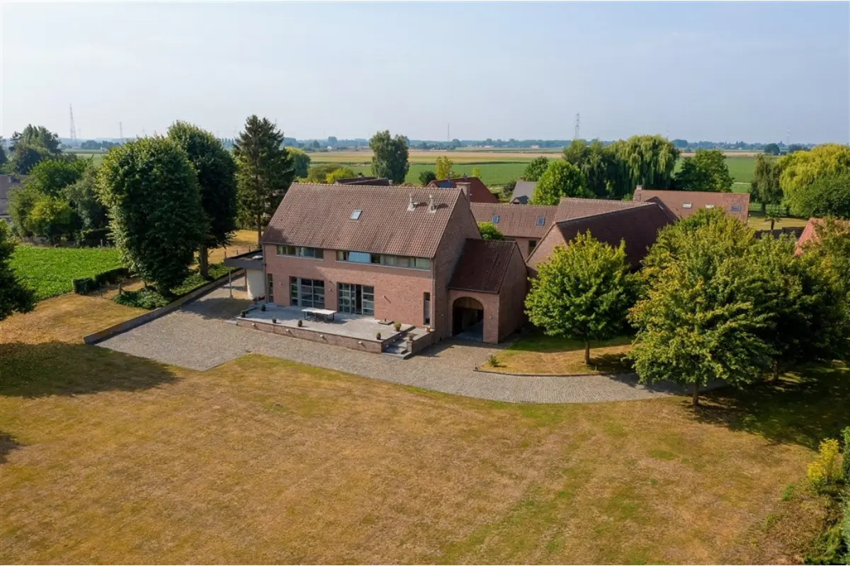 Ferme à vendre à Bailleul 7730 0.00€ 3 chambres 674.00m² - annonce 564494