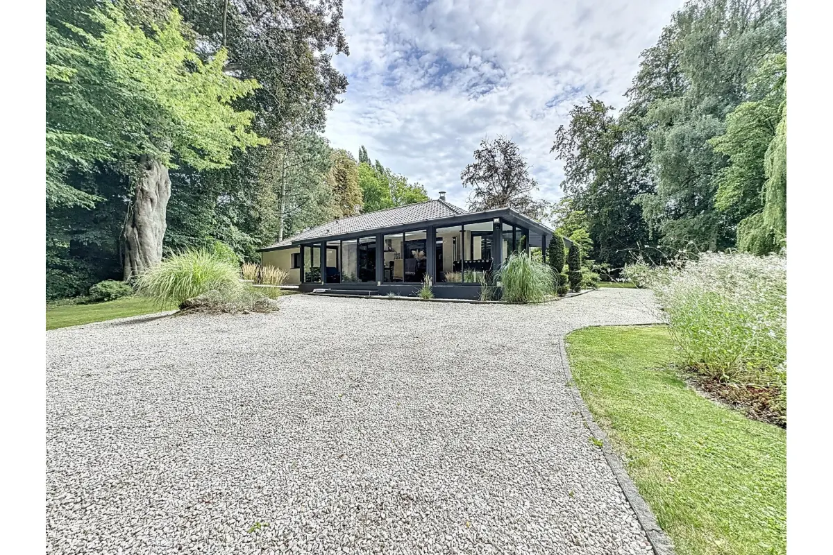 Maison à vendre à Froyennes 7503 695000.00€ 3 chambres 237.00m² - annonce 564222