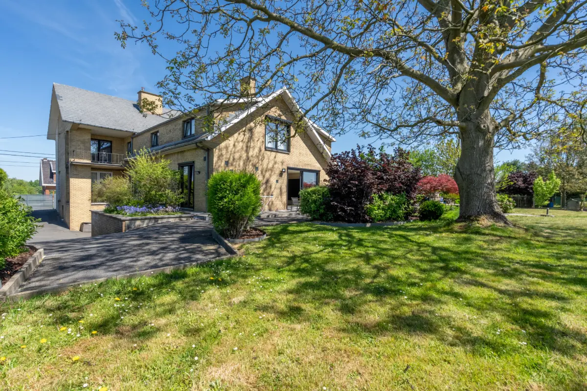 Maison à vendre à Le Roeulx 7070 649000.00€  chambres 439.00m² - annonce 564894