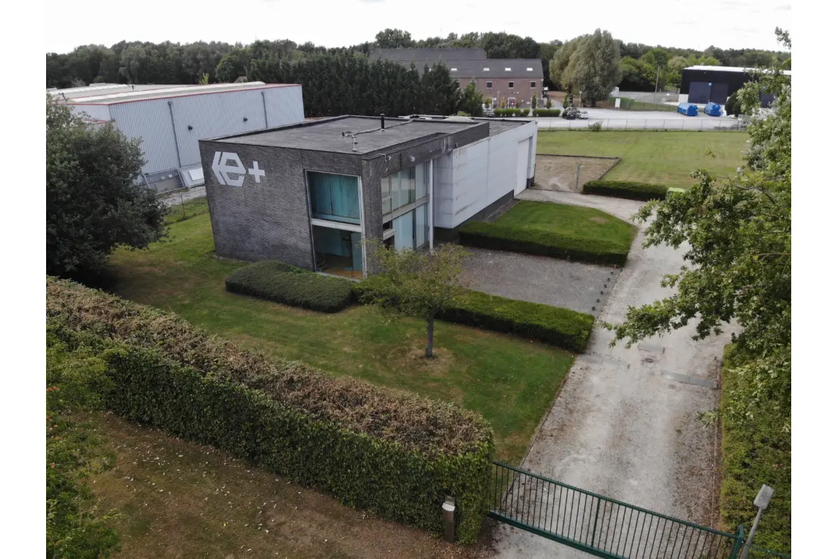 Commerce à vendre à Gosselies 6041 870000.00€  chambres 520.00m² - annonce 565041