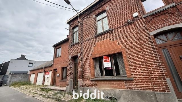 Maison à vendre à Forchies-la-Marche 6141 60000.00€ 5 chambres m² - annonce 565335