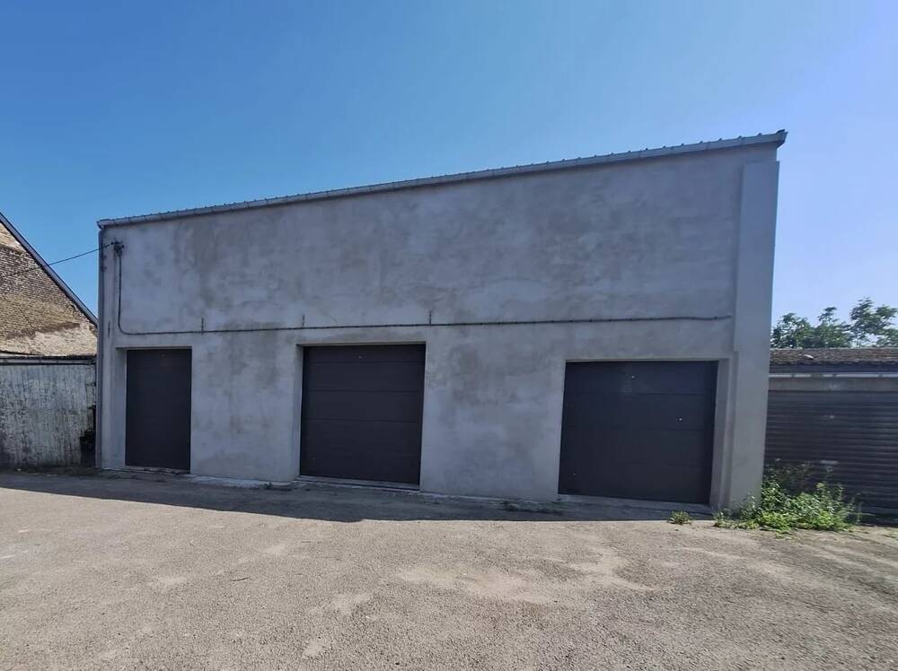 Box à vendre à Gilly 6060 159000.00€  chambres m² - annonce 567074