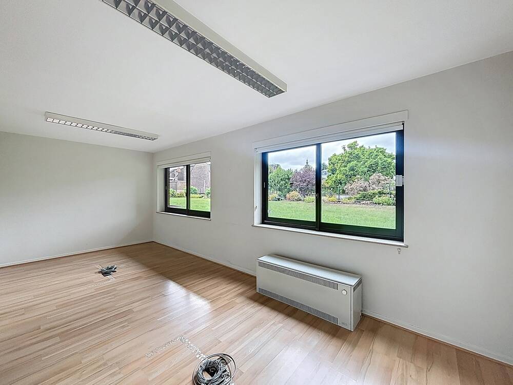 Commerce à louer à Mons 7000 1800.00€  chambres 115.00m² - annonce 568383