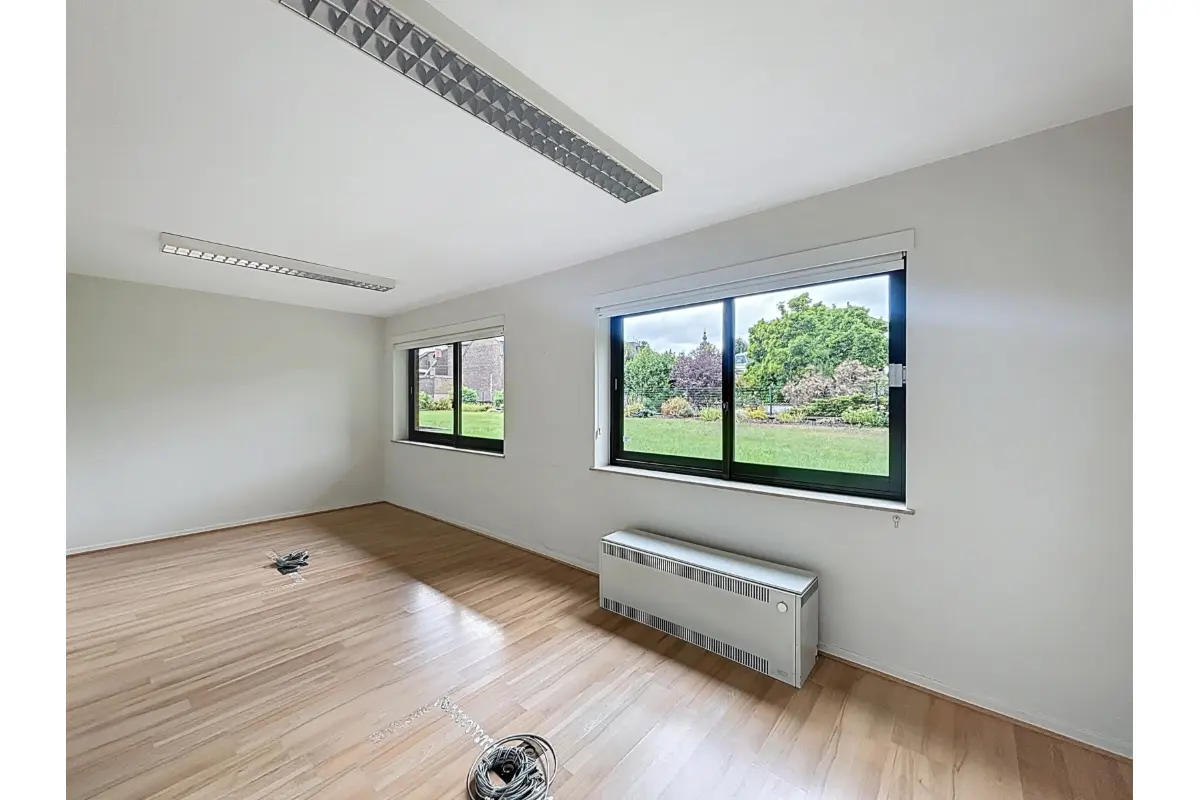 Commerce à louer à Mons 7000 1800.00€  chambres 115.00m² - annonce 568383