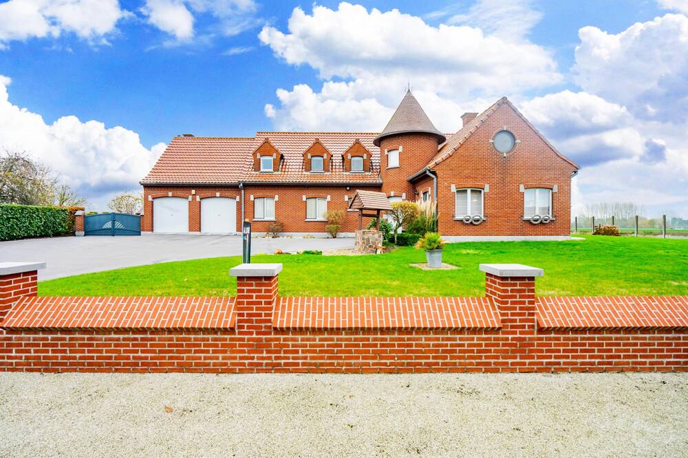 Maison à à Chièvres 7950 2500.00€ 4 chambres 237.00m² - annonce 568402