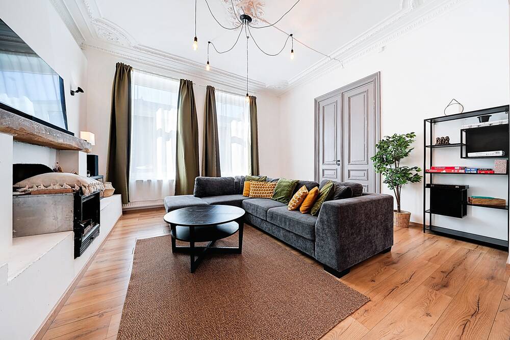 Maison à vendre à Gilly 6060 350000.00€ 6 chambres 273.00m² - annonce 570198