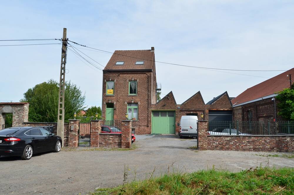 Appartement à louer à Chapelle-lez-Herlaimont 7160 700.00€ 2 chambres m² - annonce 570849