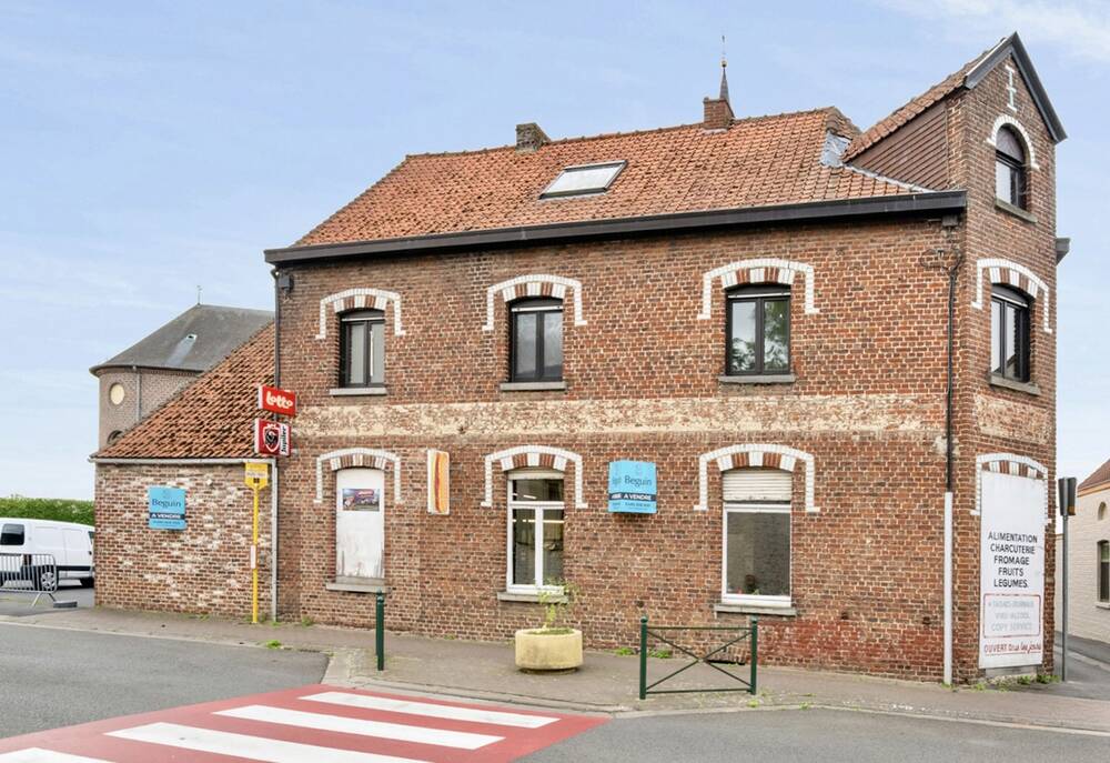 Immeuble mixte à vendre à Mont-de-l'Enclus 7750 299500.00€ 4 chambres 483.00m² - annonce 571786