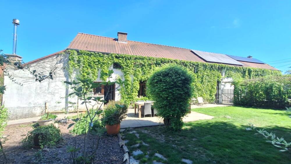 Bungalow à vendre à Sars-la-Buissière 6542 430000.00€ 4 chambres 264.00m² - annonce 572729