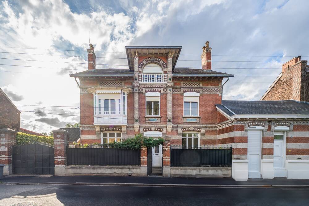 Maison à vendre à Quiévrain 7380 365000.00€ 7 chambres 252.00m² - annonce 574189