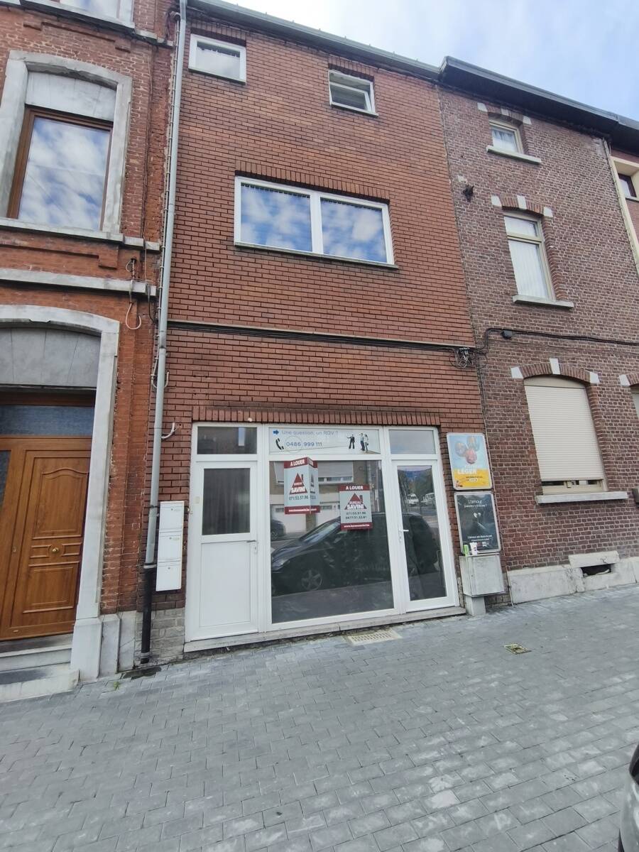 Commerce à  à Gilly 6060 550.00€  chambres 25.00m² - annonce 574692