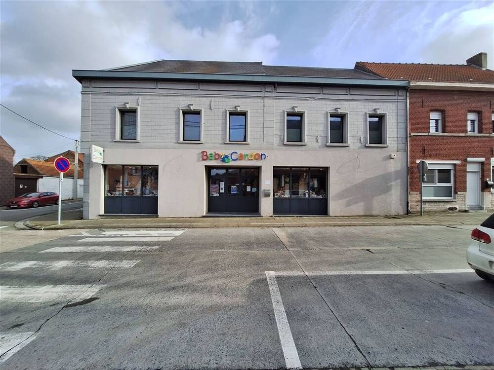 Immeuble de rapport - Immeuble à appartement à vendre à Basècles 7971 600000.00€ 7 chambres 575.00m² - annonce 575183