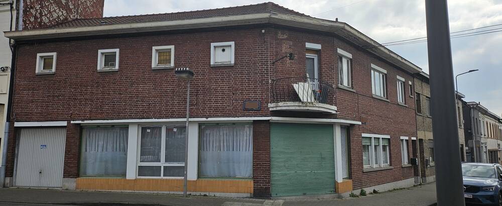 Maison à vendre à Haine-Saint-Pierre 7100 210000.00€ 4 chambres 190.00m² - annonce 575312