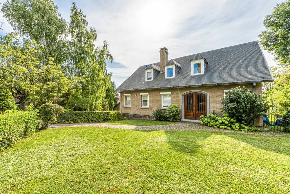 Maison à vendre à Mont-sur-Marchienne 6032 418000.00€ 4 chambres 320.00m² - annonce 575297