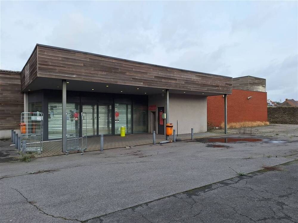 Commerce à vendre à Basècles 7971 550000.00€  chambres 645.00m² - annonce 575185