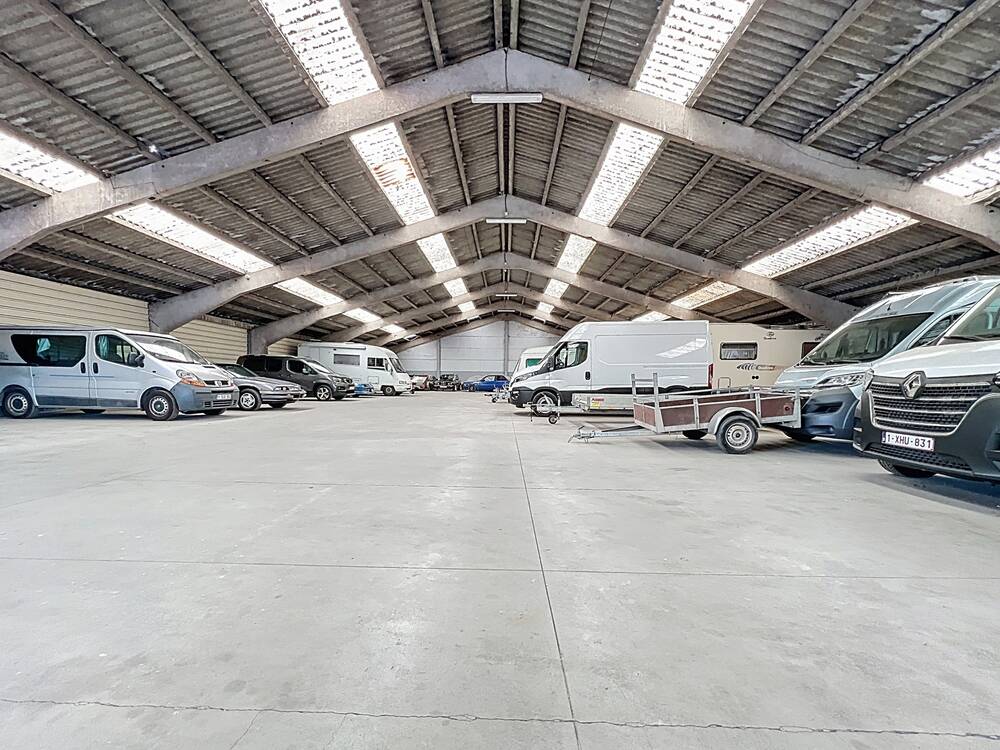 Commerce à vendre à Charleroi 6000 895000.00€ chambres 2800.00m² - annonce 575021