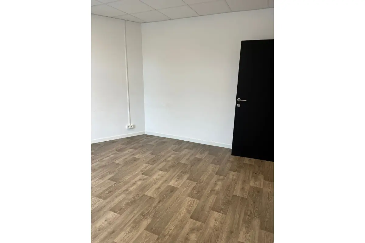 Commerce à  à Mons 7000 550.00€  chambres m² - annonce 575664