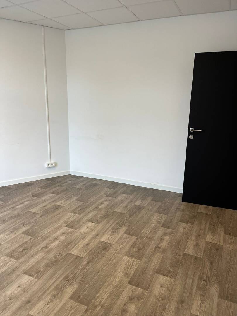 Commerce à à Mons 7000 550.00€ chambres m² - annonce 575664
