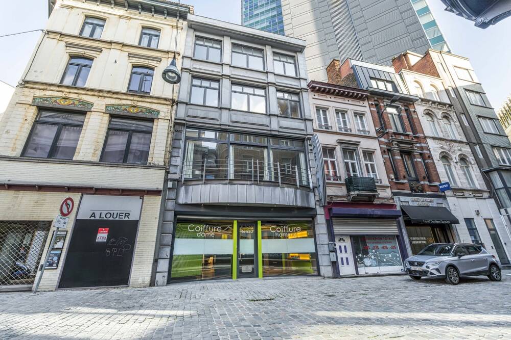 Immeuble de rapport - Immeuble à appartement à  à Charleroi 6000 598000.00€ 5 chambres 600.00m² - annonce 576430