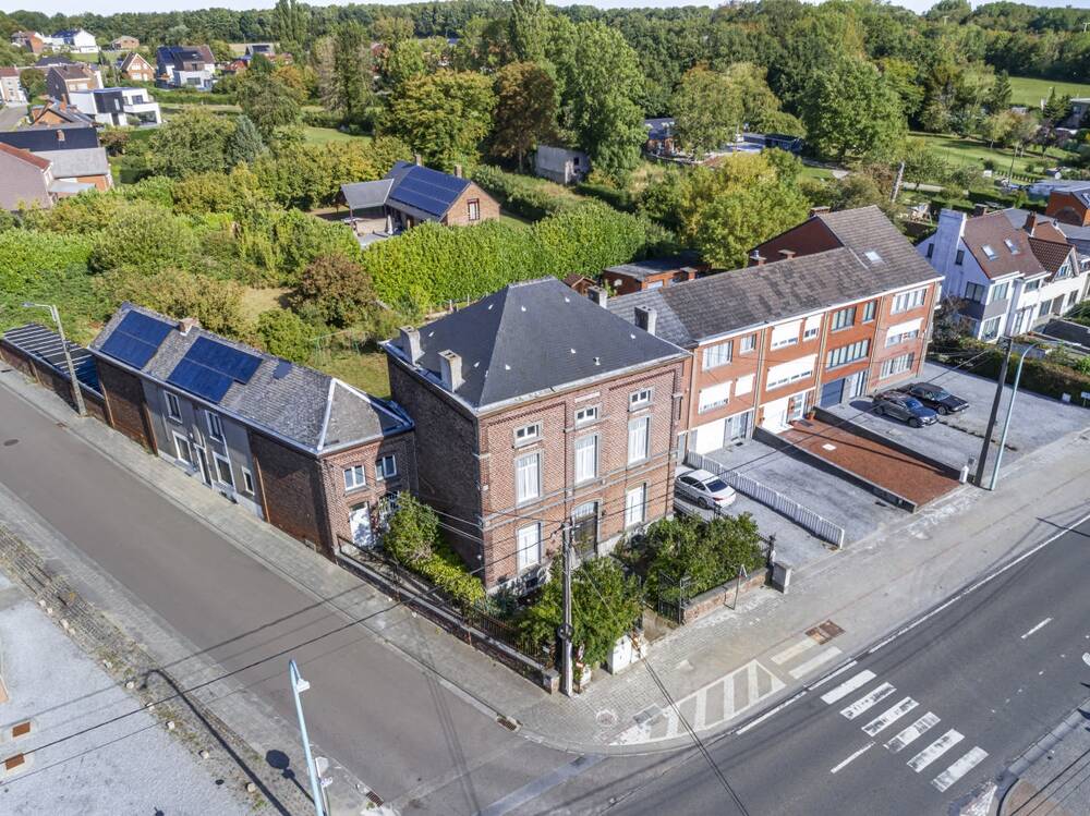 Maison à vendre à Mont-sur-Marchienne 6032 398000.00€ 4 chambres 410.00m² - annonce 576428
