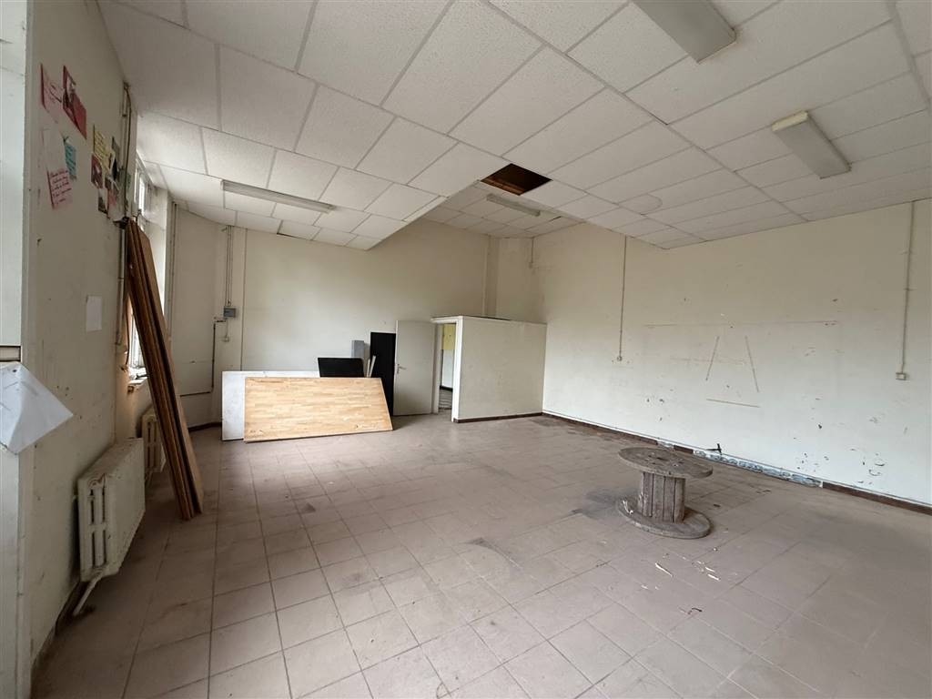 Commerce à  à Antoing 7640 175.00€  chambres 55.00m² - annonce 577172